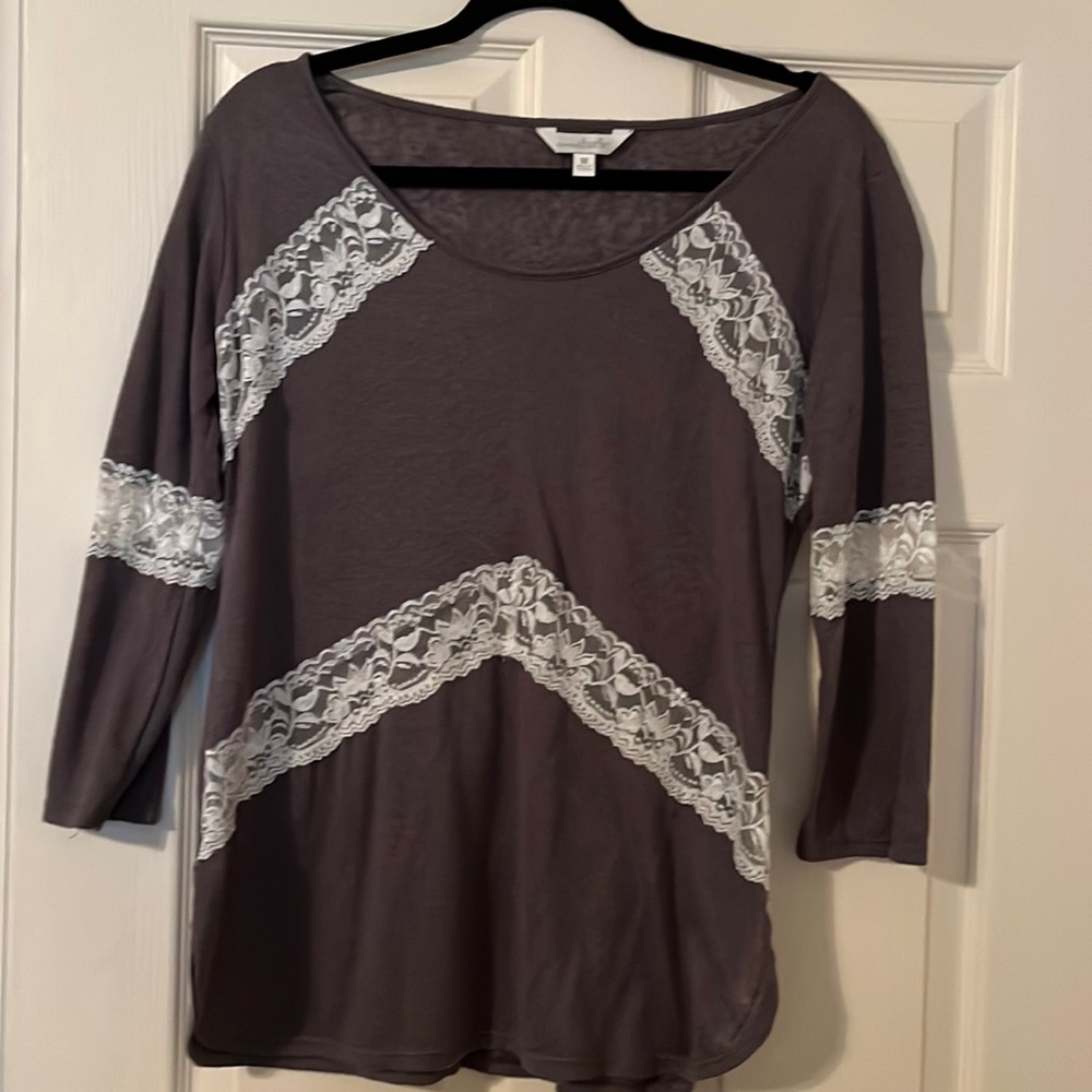 Womens medium boutique shirt